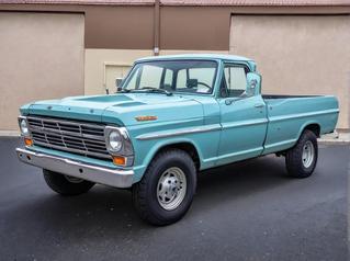 1967 Ford P-100