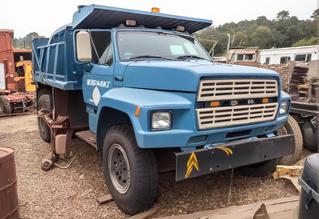 1983 Ford F800 Super Duty
