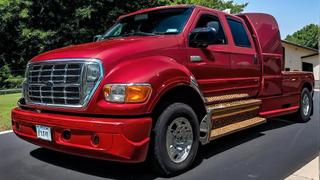 2002 Ford F-650 Super Duty